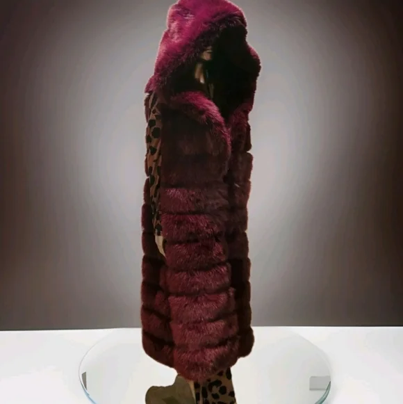 SOLD NWT Luxurious Burgandy Faux Fur Long Hooded Vest Sz M - Picture 11 of 16